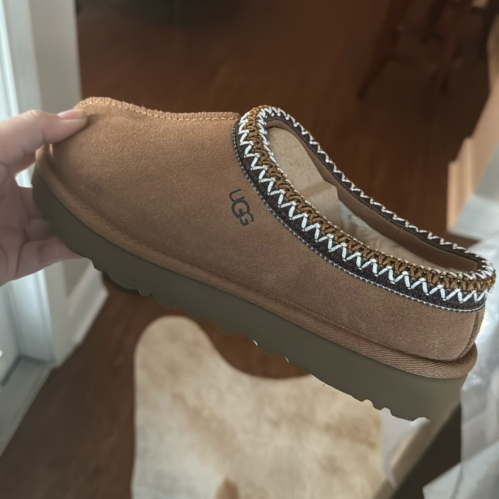 NIB UGG Tasman Women’s Slippers, Chestnut